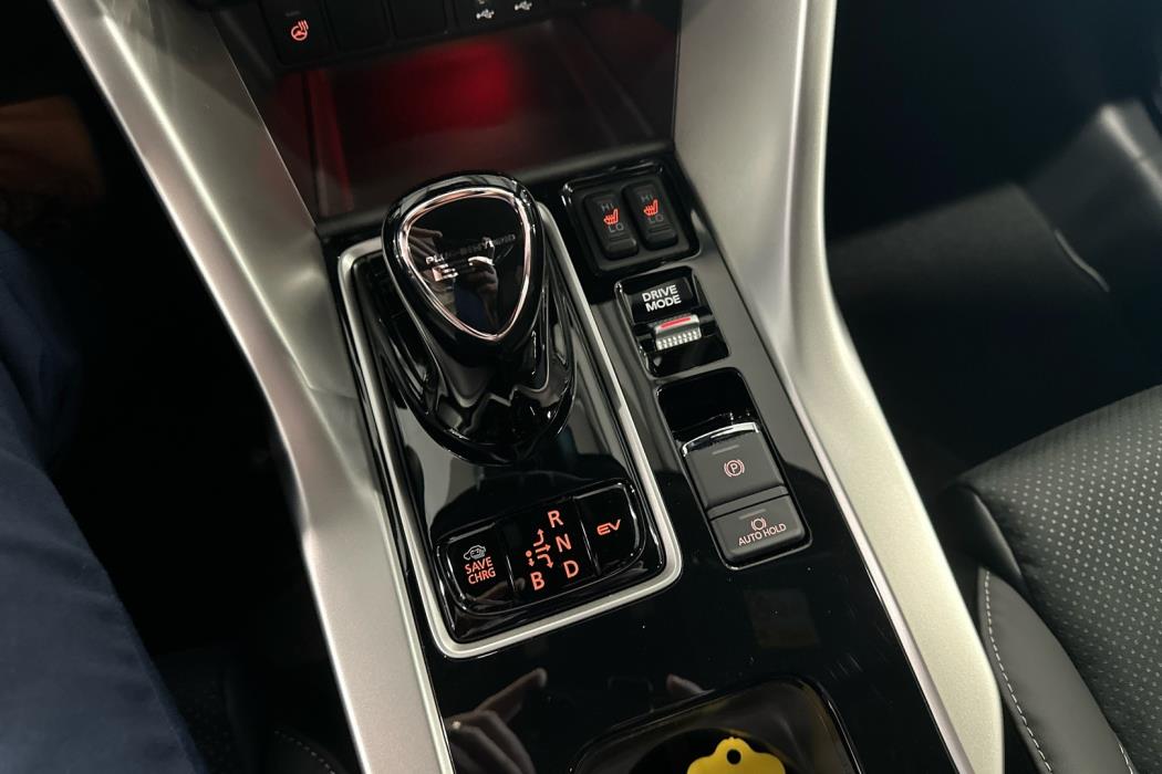 MITSUBISHI Eclipse Cross 2024