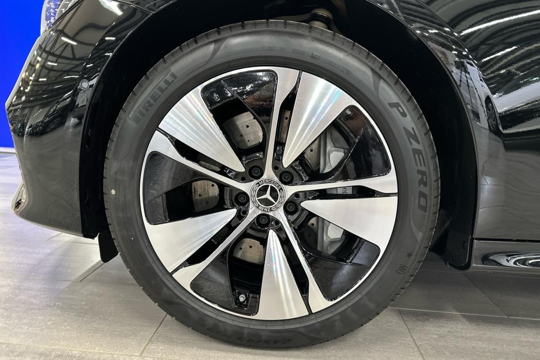 MERCEDES-BENZ E 2025