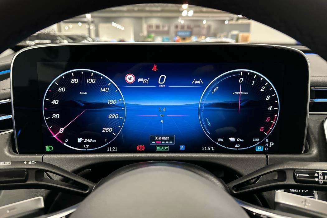 MERCEDES-BENZ E 2025