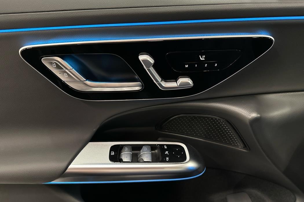 MERCEDES-BENZ E 2025