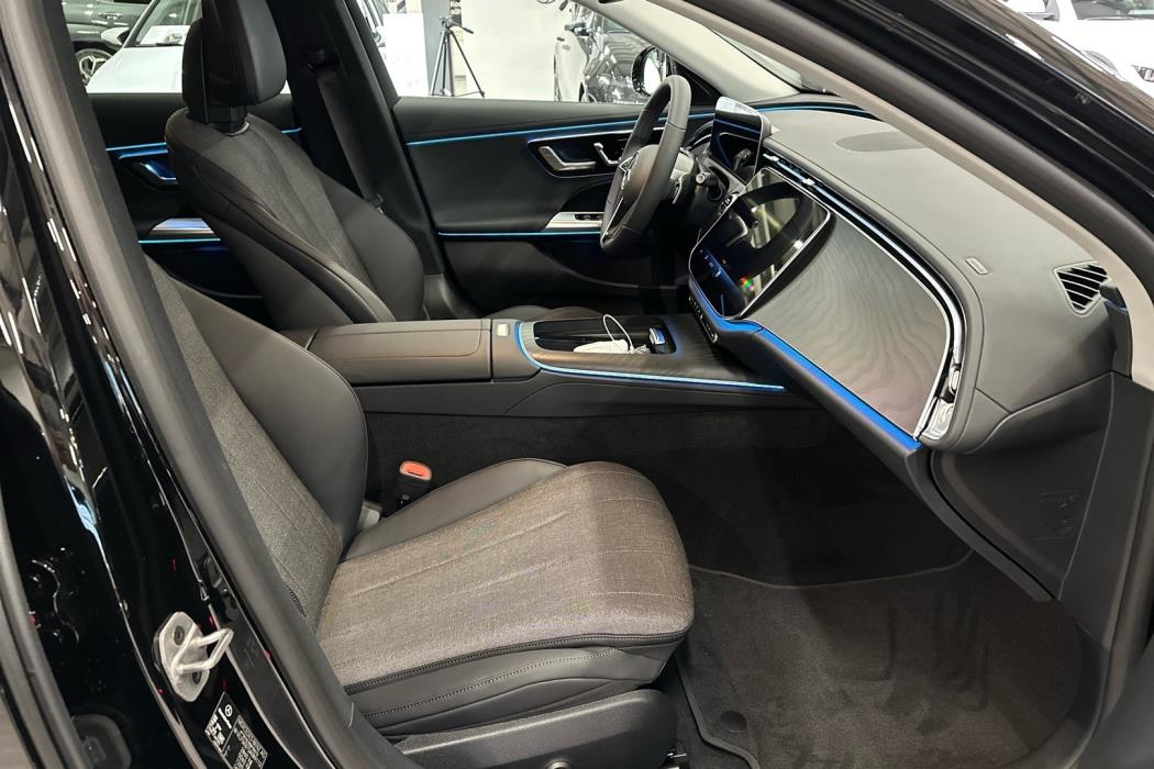 MERCEDES-BENZ E 2025
