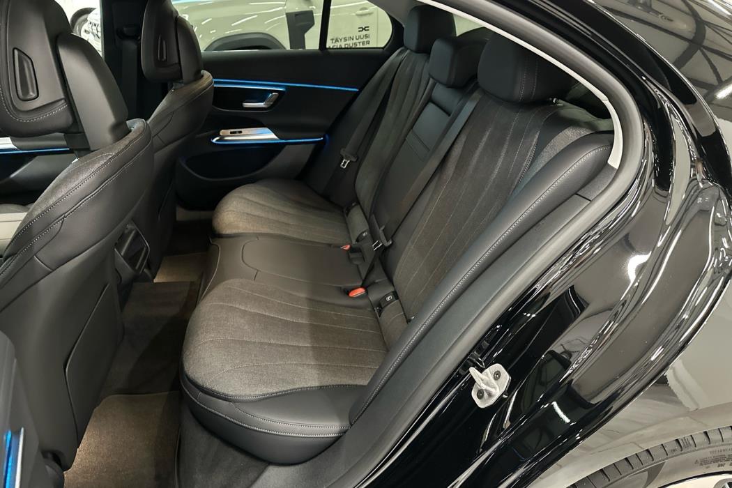 MERCEDES-BENZ E 2025