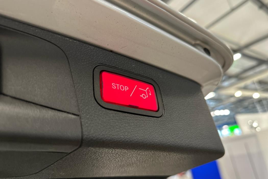 MERCEDES-BENZ E 2017