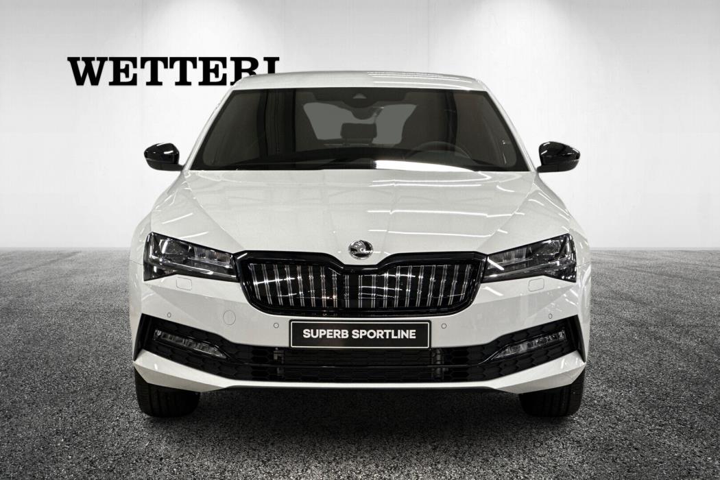 SKODA Superb 2025
