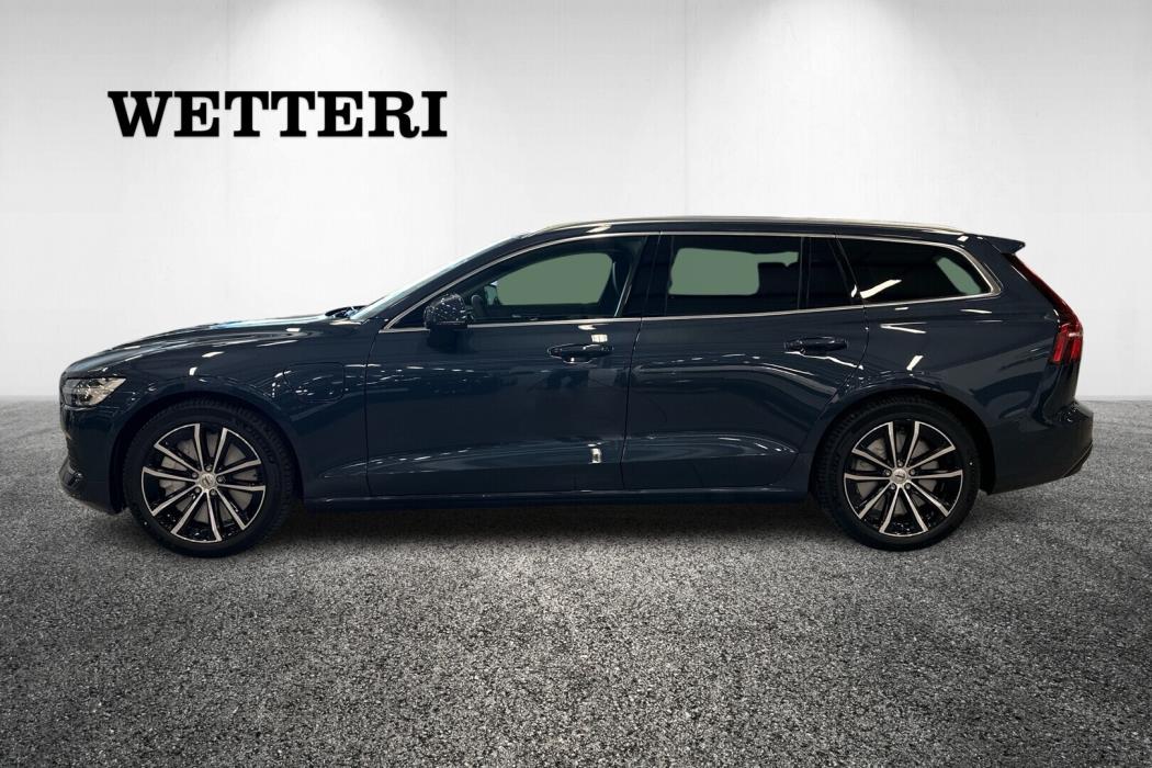 VOLVO V60 2025