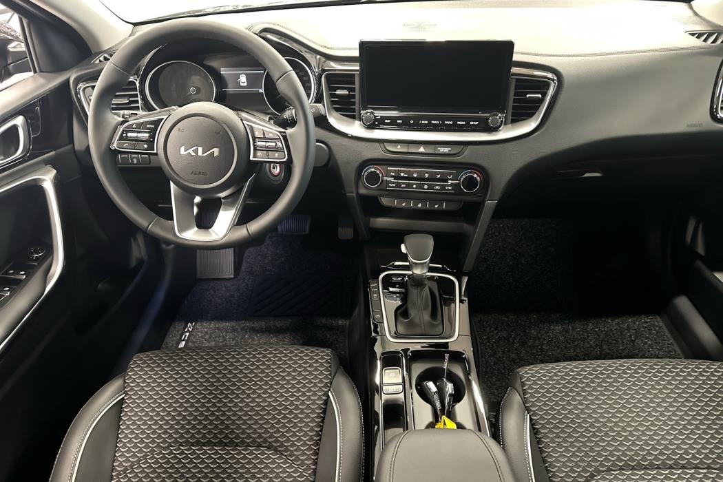 KIA XCeed 2025