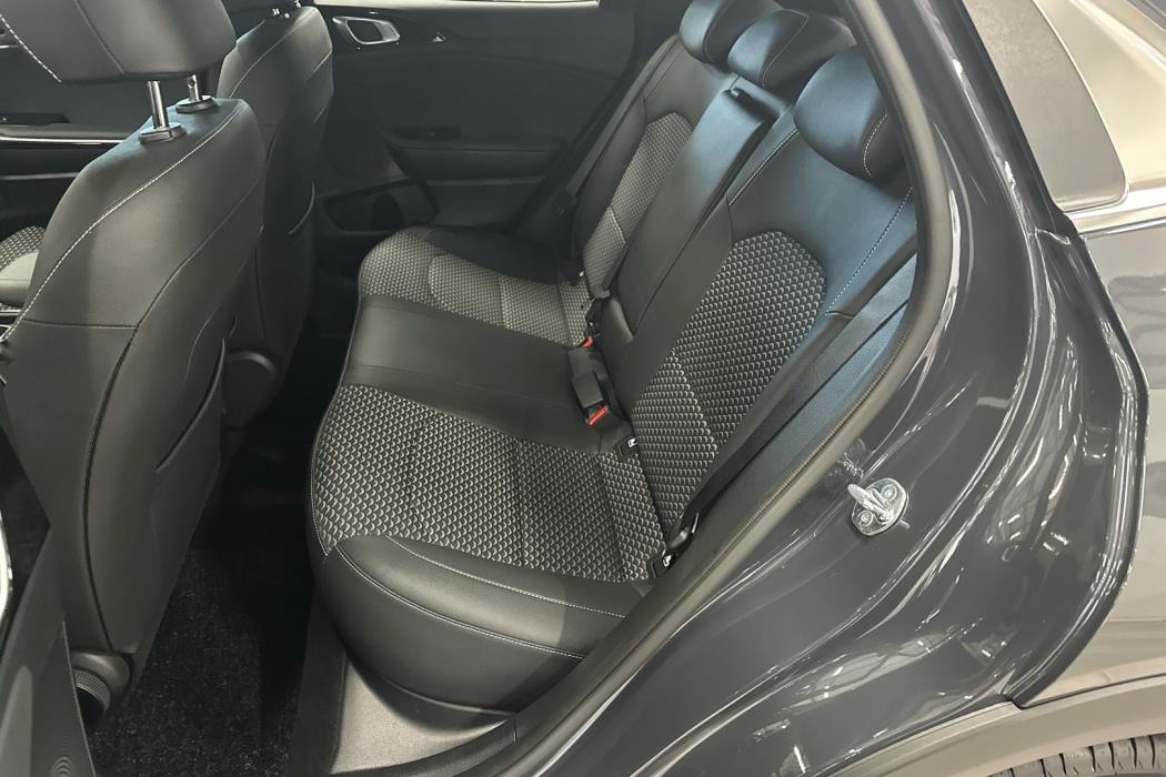 KIA XCeed 2025