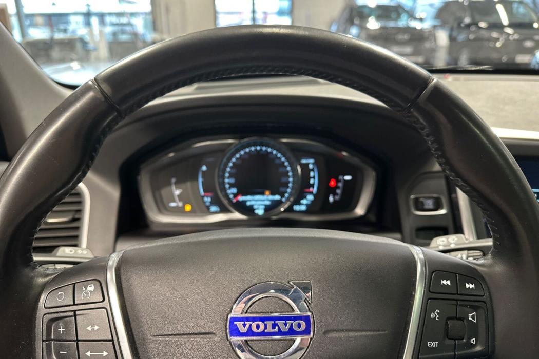 VOLVO XC60 2016