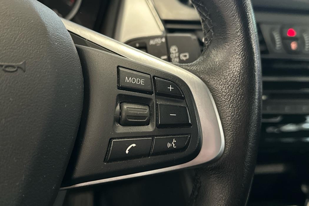 BMW 216 2016