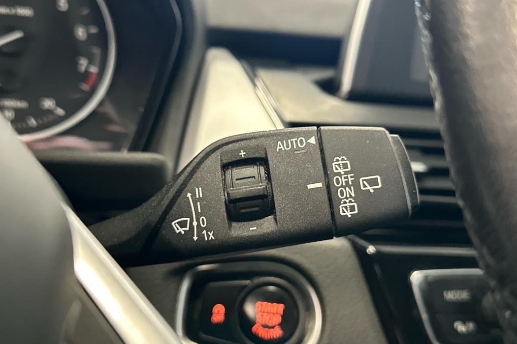 BMW 216 2016