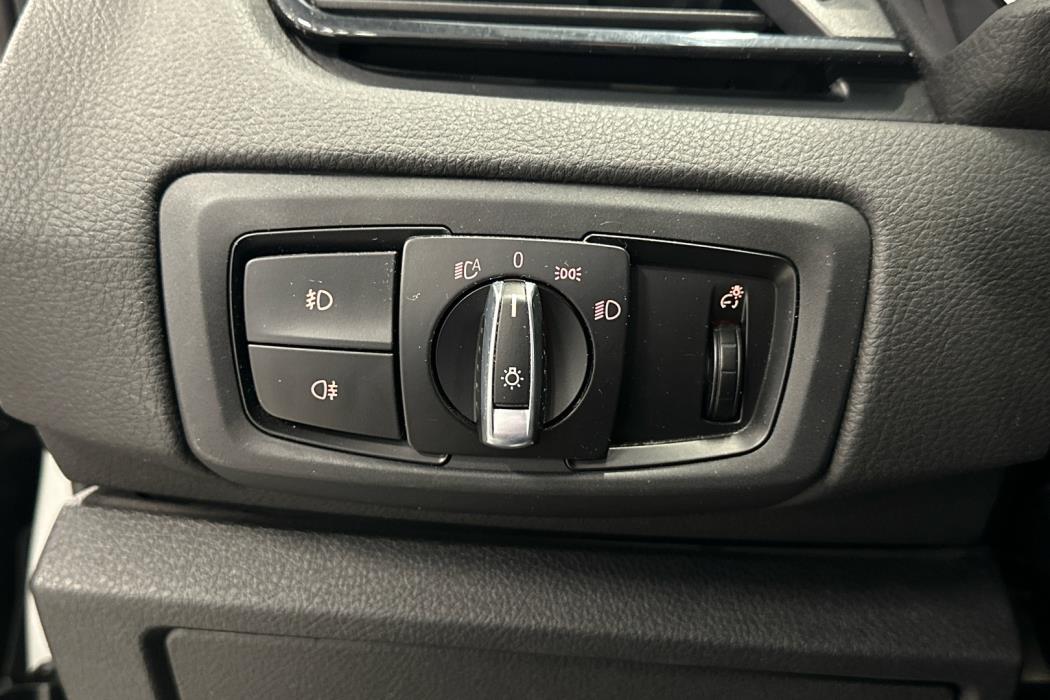 BMW 216 2016
