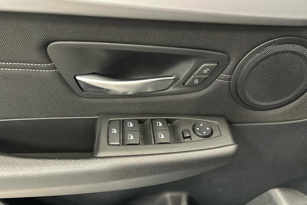BMW 216 2016