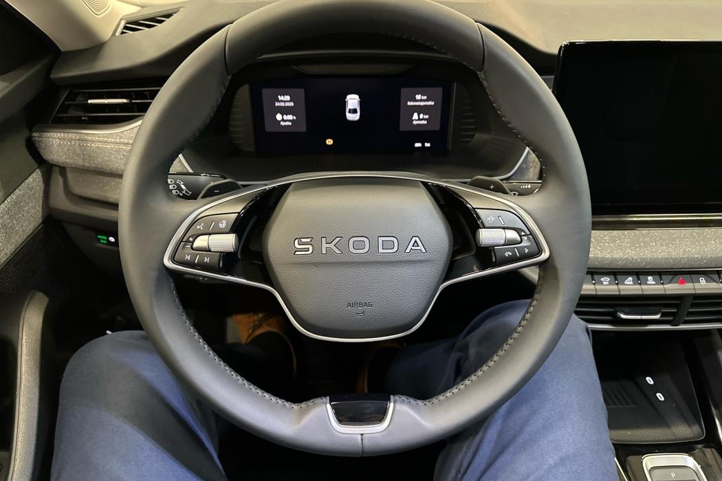 SKODA Octavia 2025
