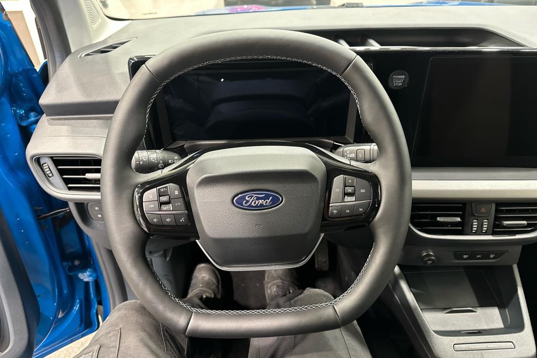 FORD Tourneo Courier 2025
