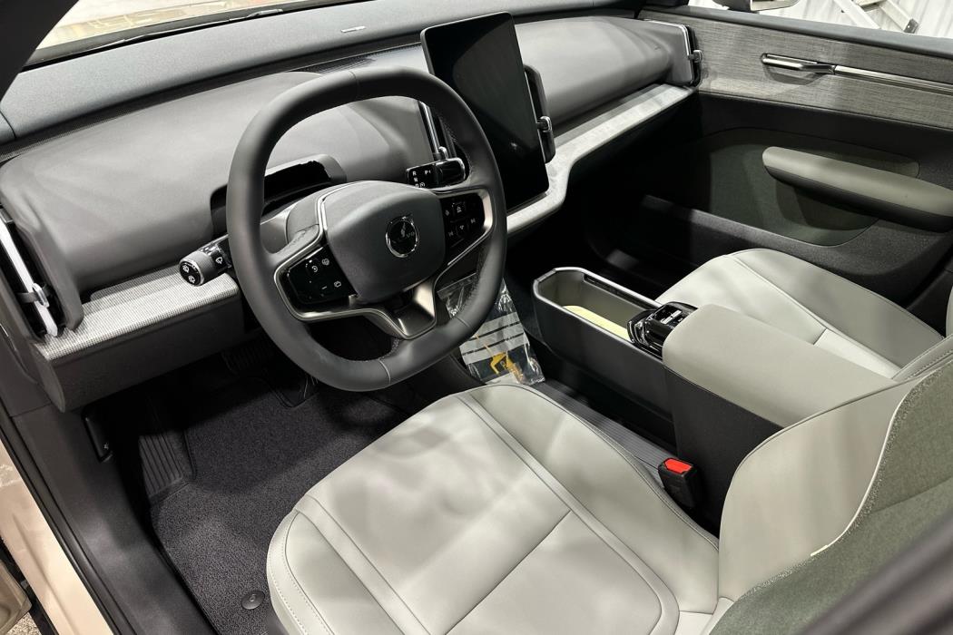 VOLVO EX30 2026