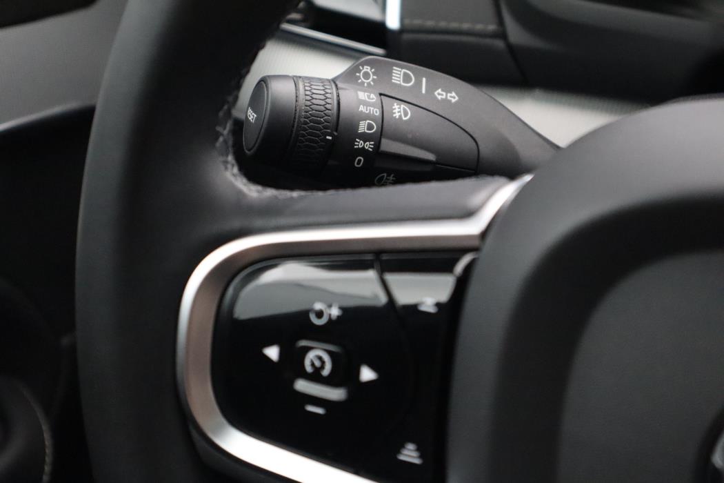 VOLVO XC90 2023