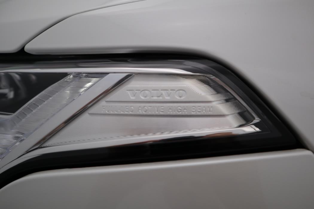 VOLVO XC90 2023