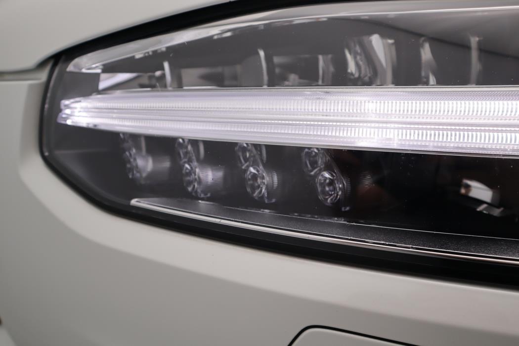 VOLVO XC90 2023