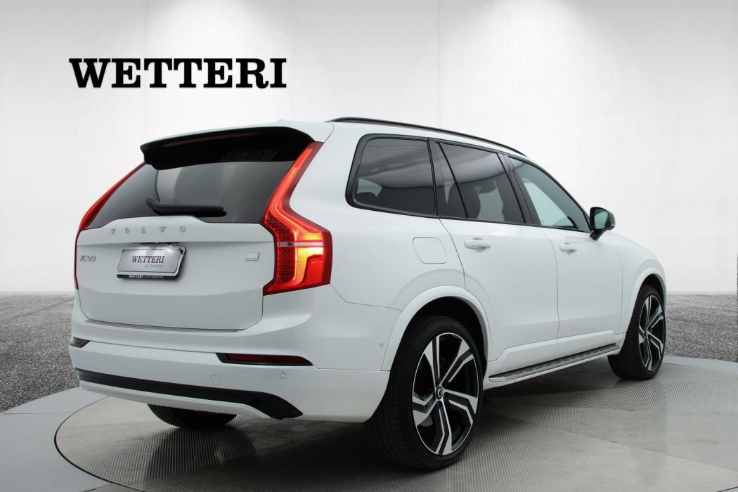 VOLVO XC90 2023