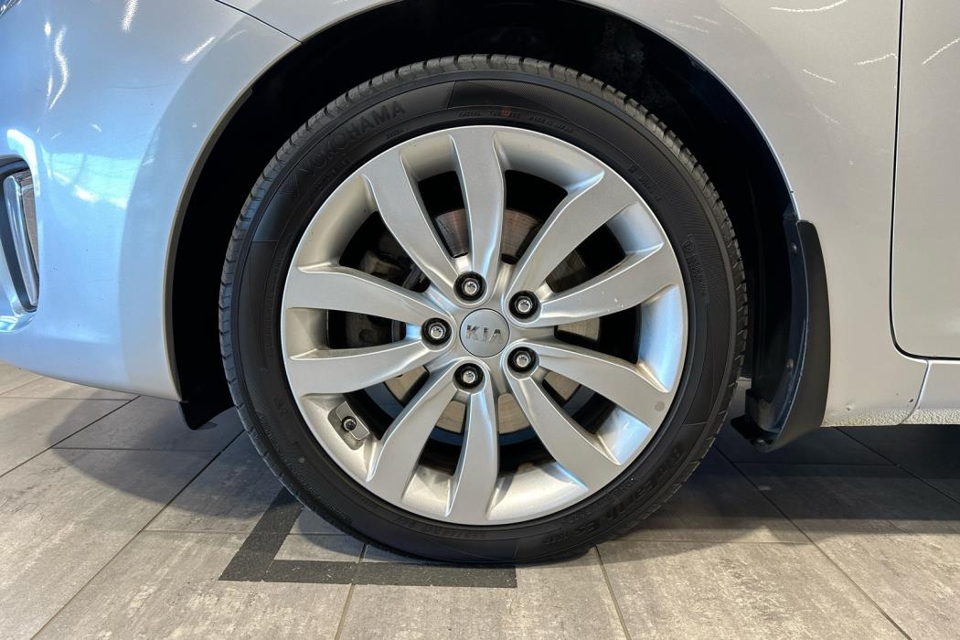 KIA Carens 2016