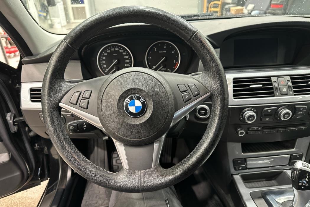BMW 520 2009