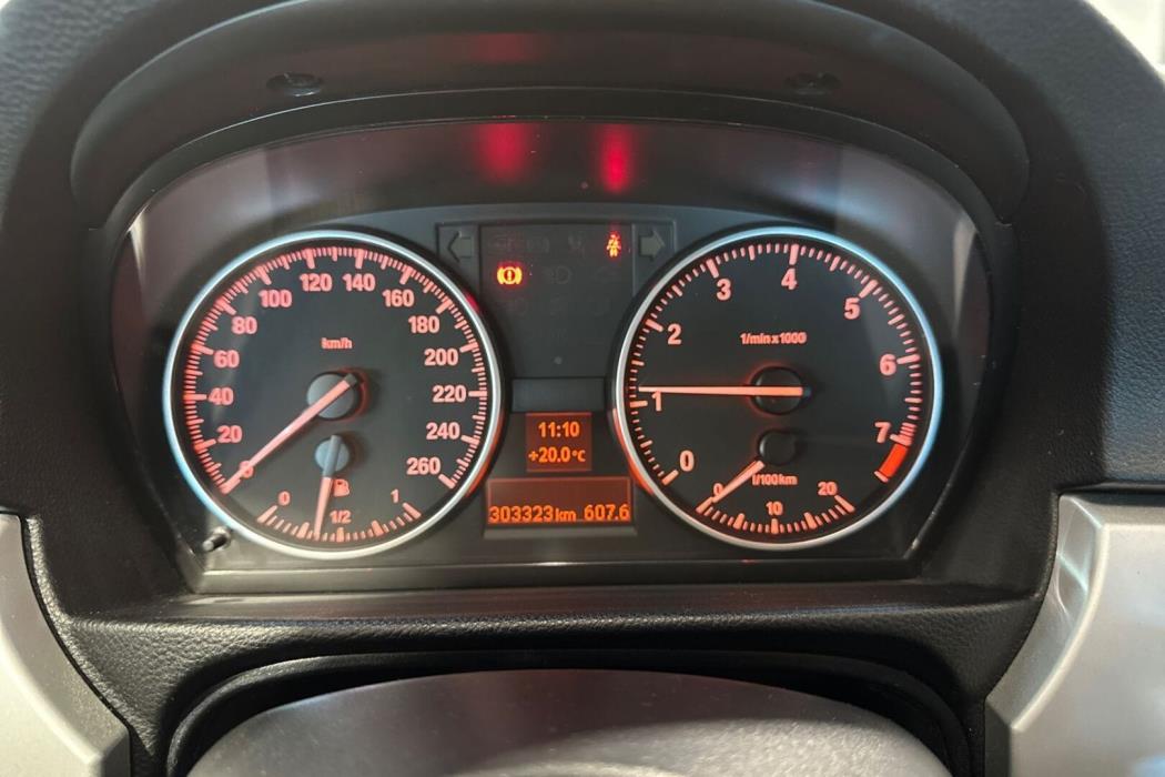 BMW 320 2008