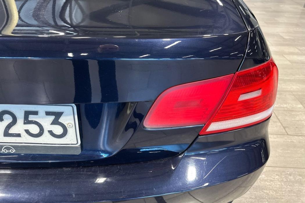BMW 320 2008
