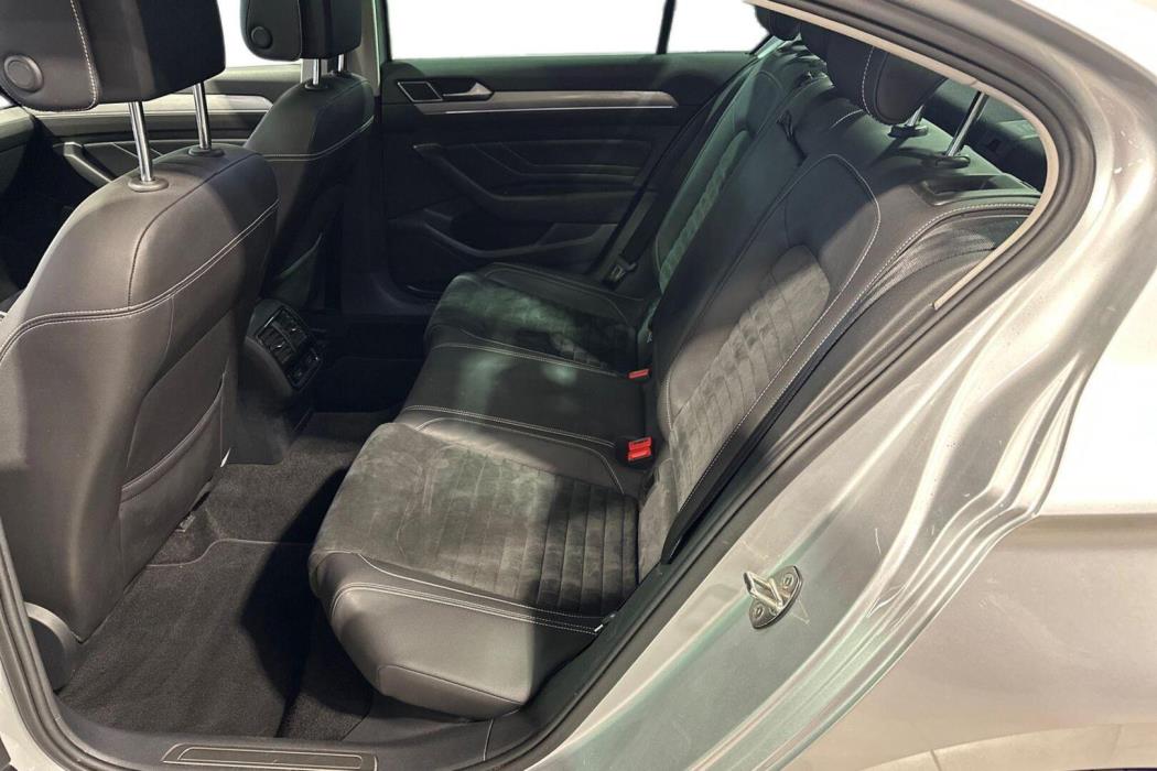 VOLKSWAGEN Passat 2021