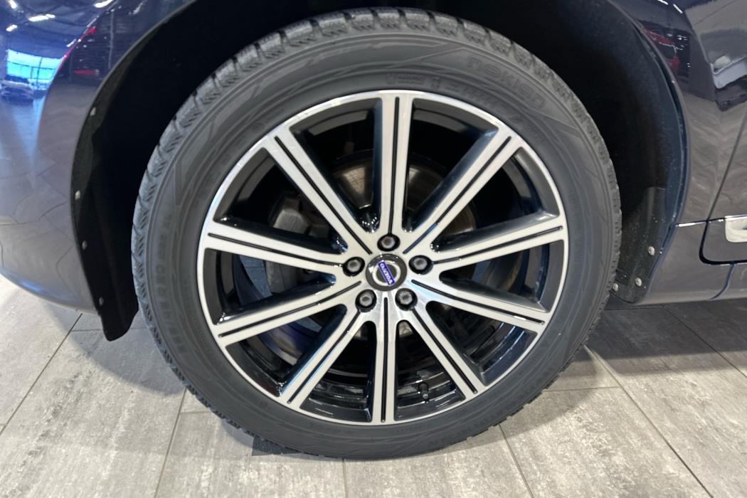 VOLVO XC60 2017