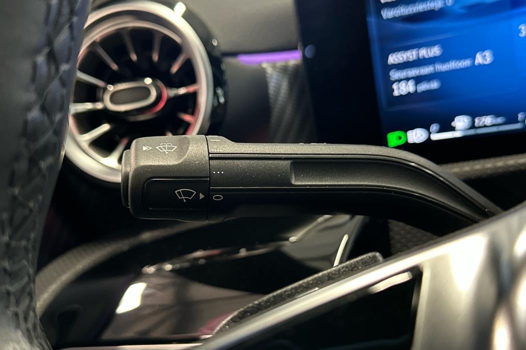 MERCEDES-BENZ CLA 2023