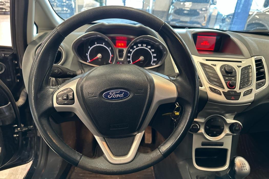 FORD Fiesta 2011