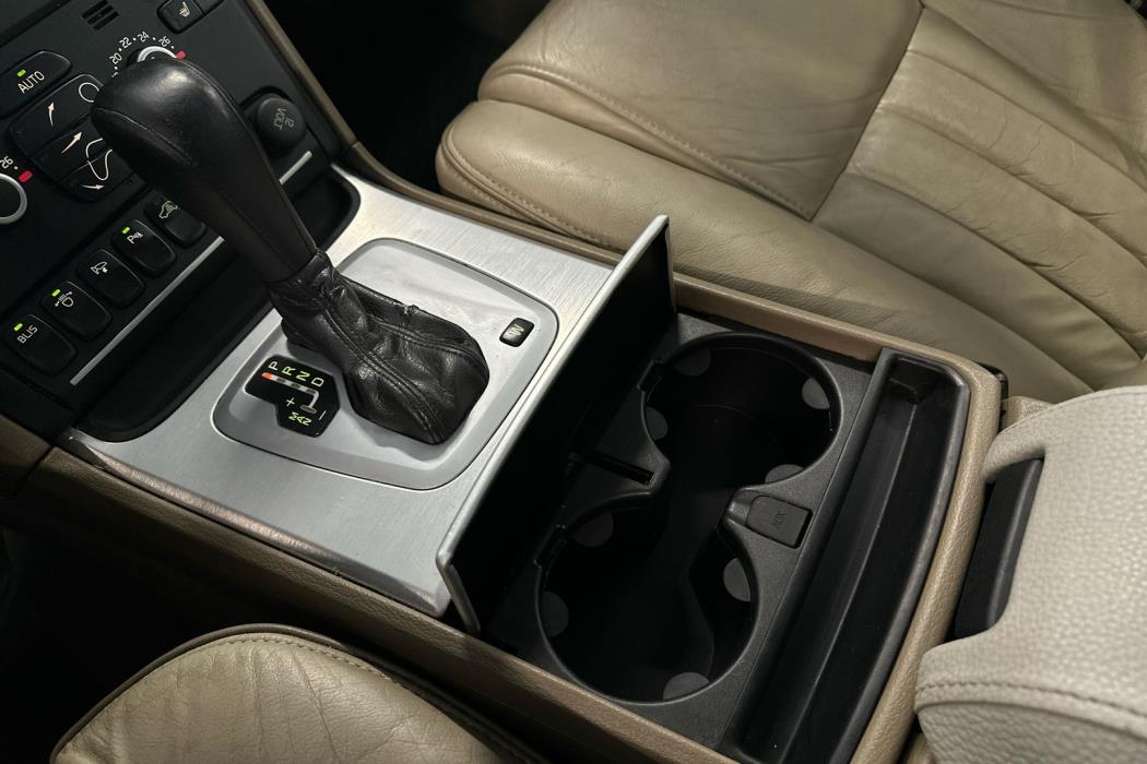 VOLVO XC90 2010