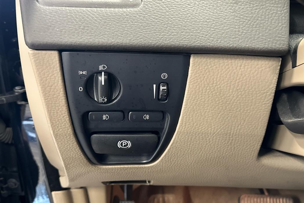 VOLVO XC90 2010