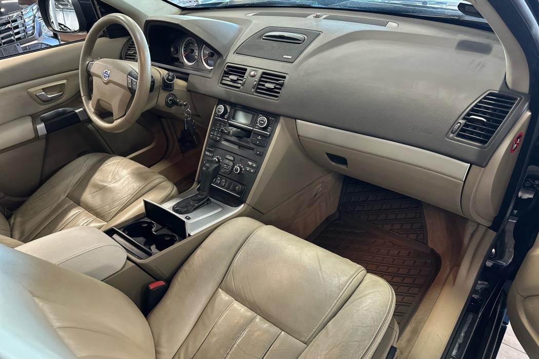 VOLVO XC90 2010