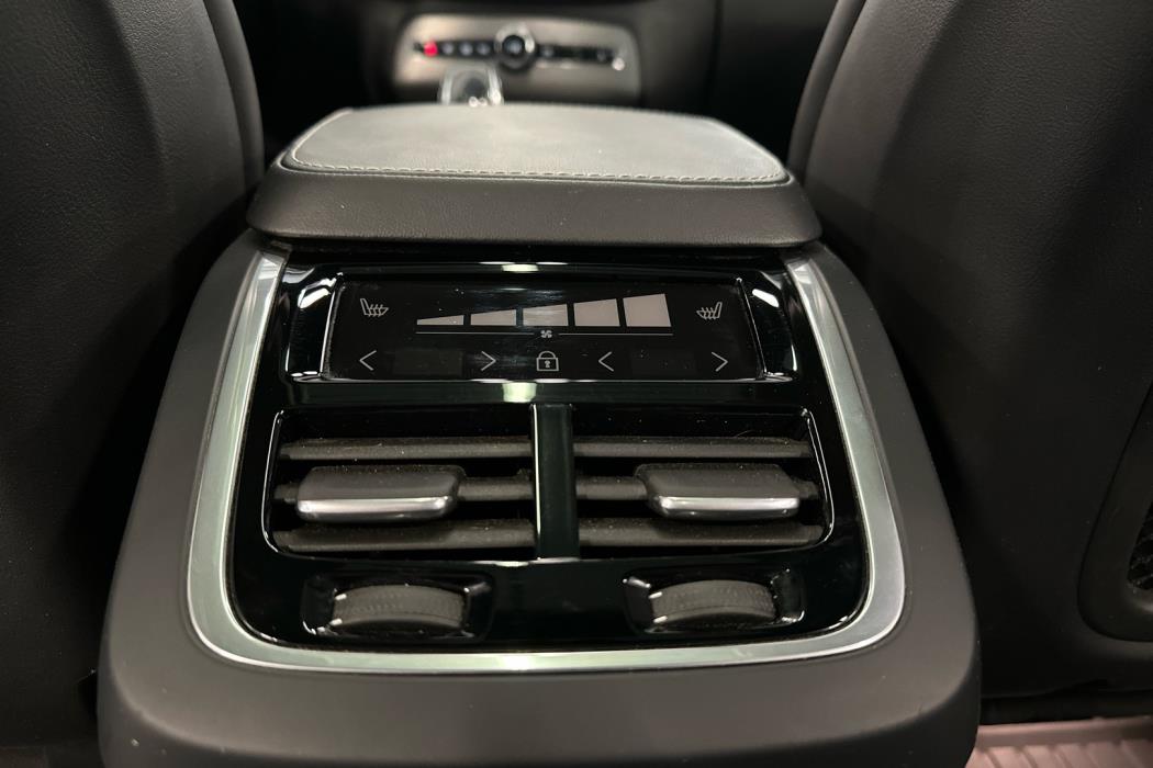 VOLVO XC90 2024