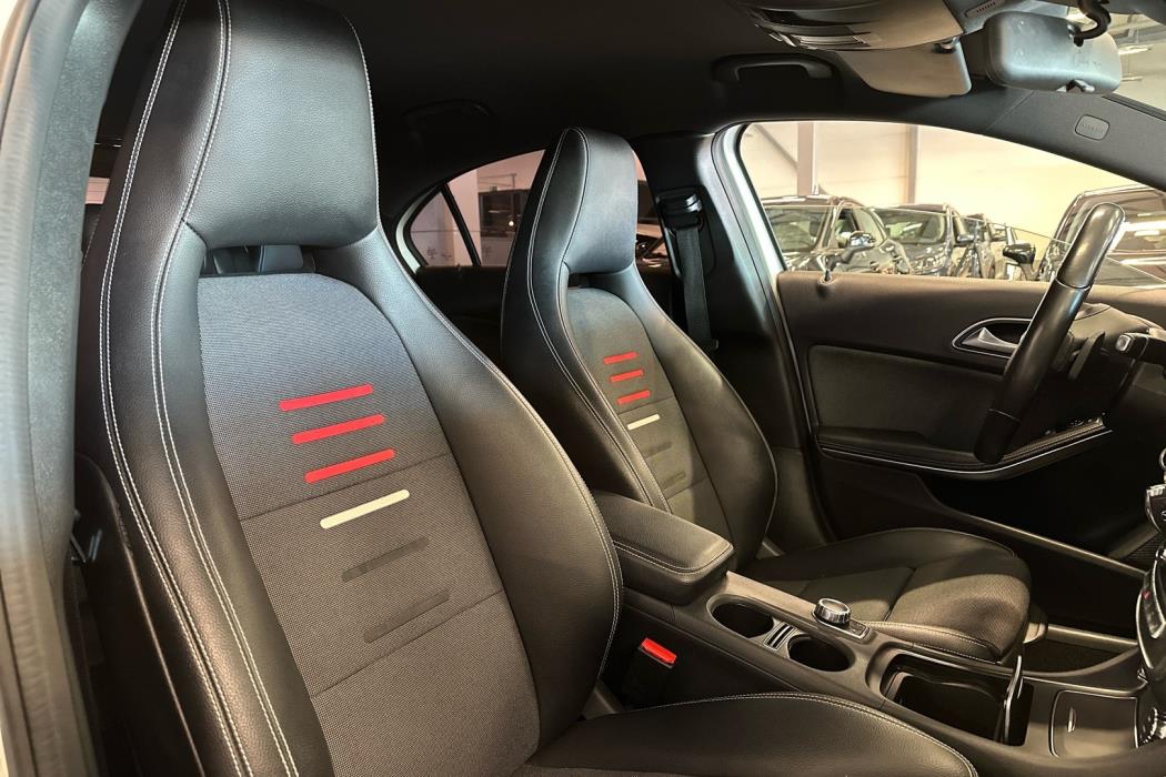 MERCEDES-BENZ A 2016