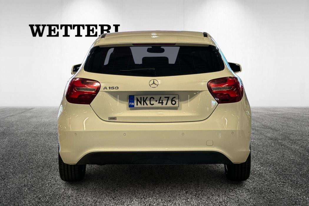 MERCEDES-BENZ A 2016