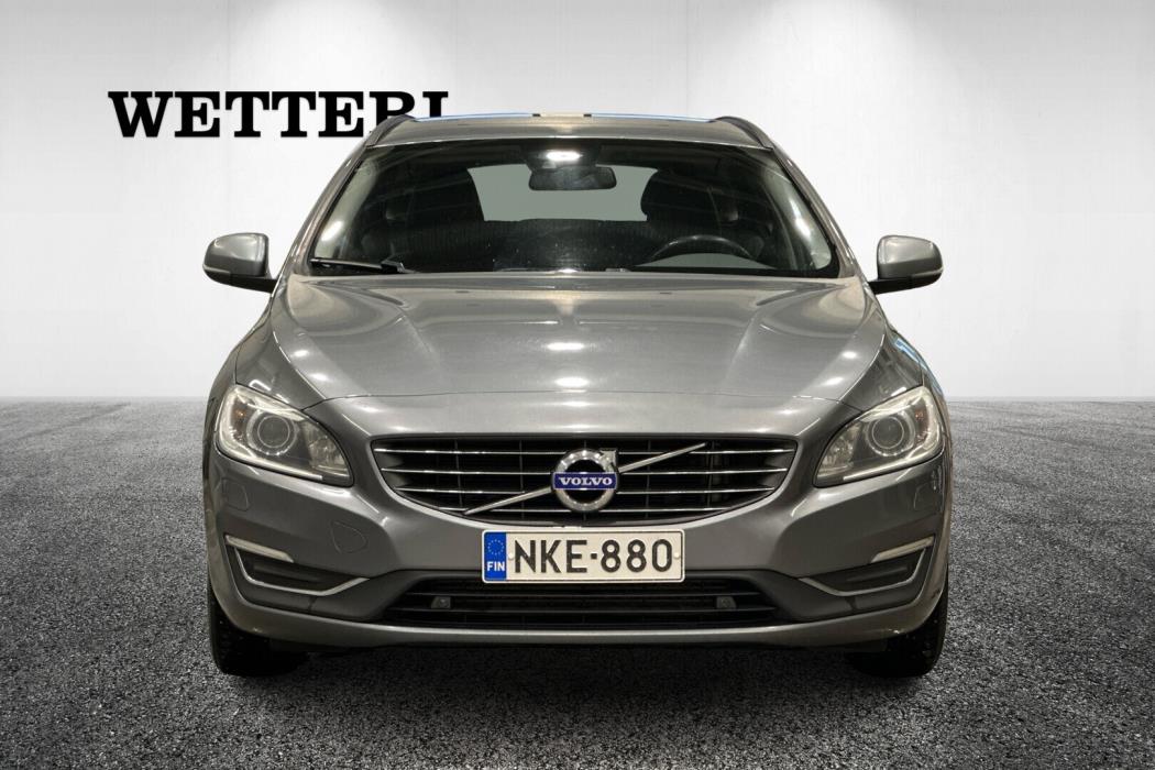 VOLVO V60 2015