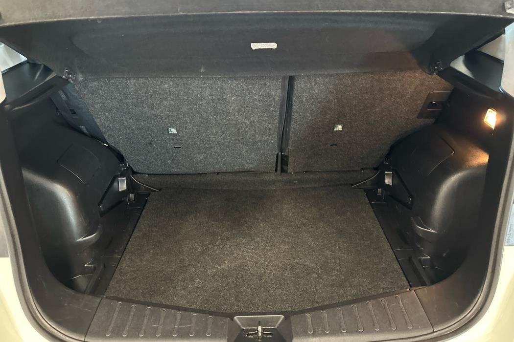 NISSAN Note 2016