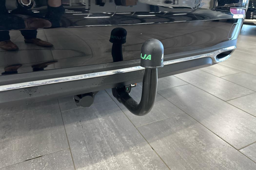 MERCEDES-BENZ C 2022