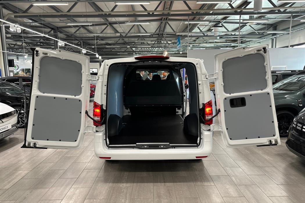 MERCEDES-BENZ Vito 2025