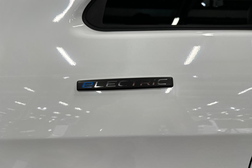 MERCEDES-BENZ Vito 2025