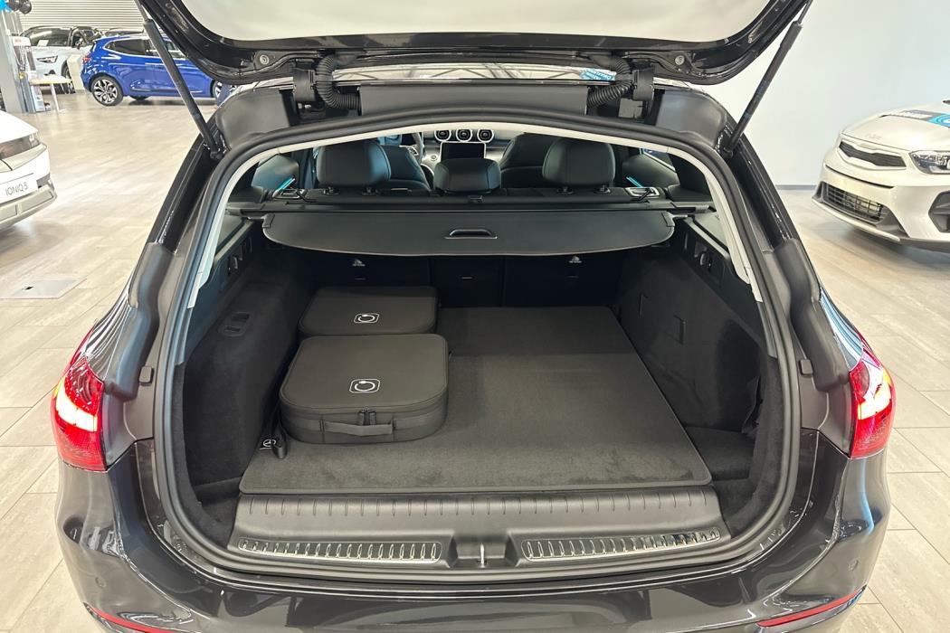 MERCEDES-BENZ C 2024