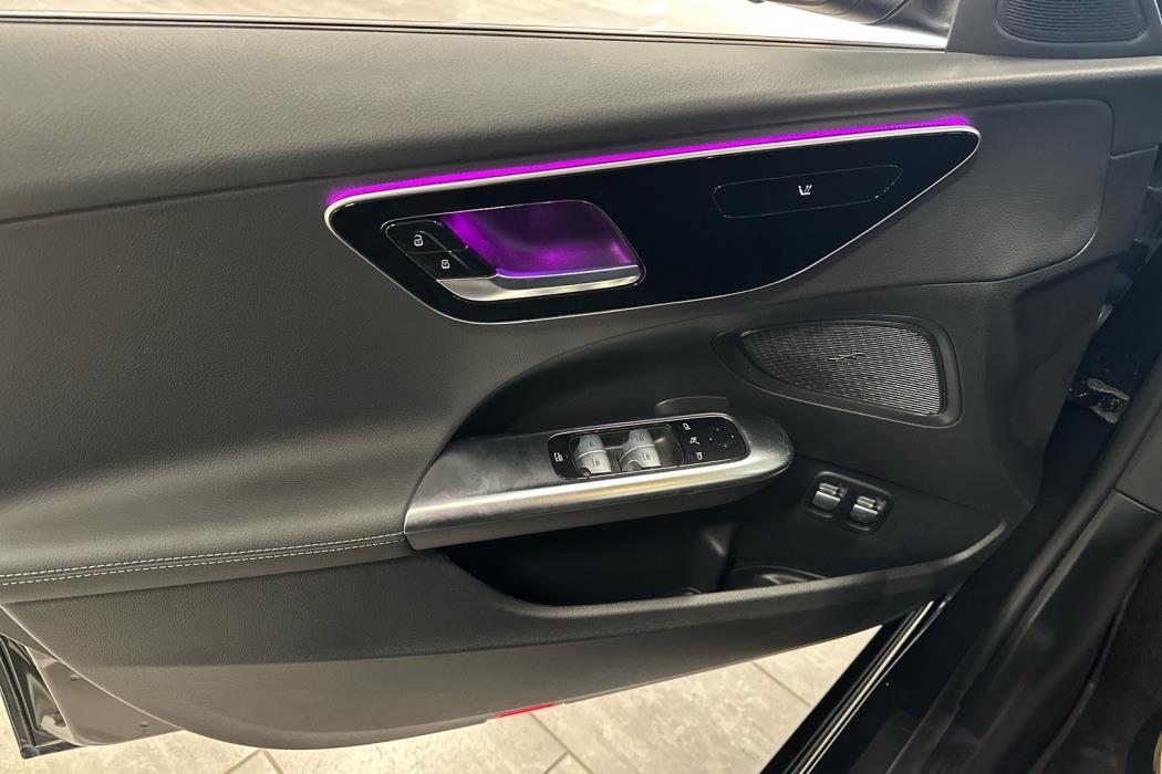 MERCEDES-BENZ C 2024