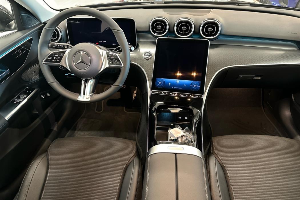 MERCEDES-BENZ C 2024