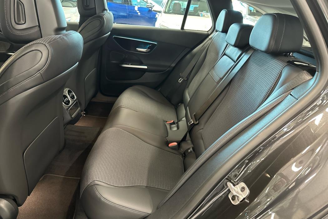 MERCEDES-BENZ C 2024