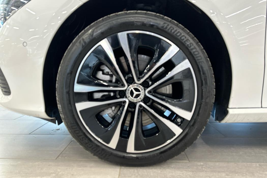 MERCEDES-BENZ CLA 2025