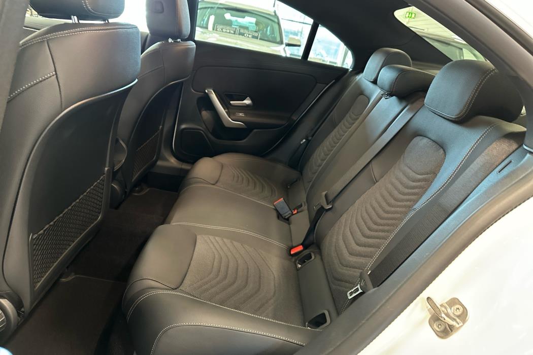 MERCEDES-BENZ CLA 2025