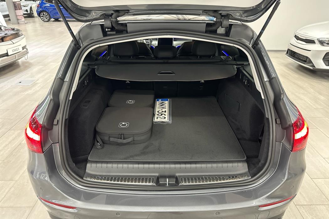 MERCEDES-BENZ C 2025