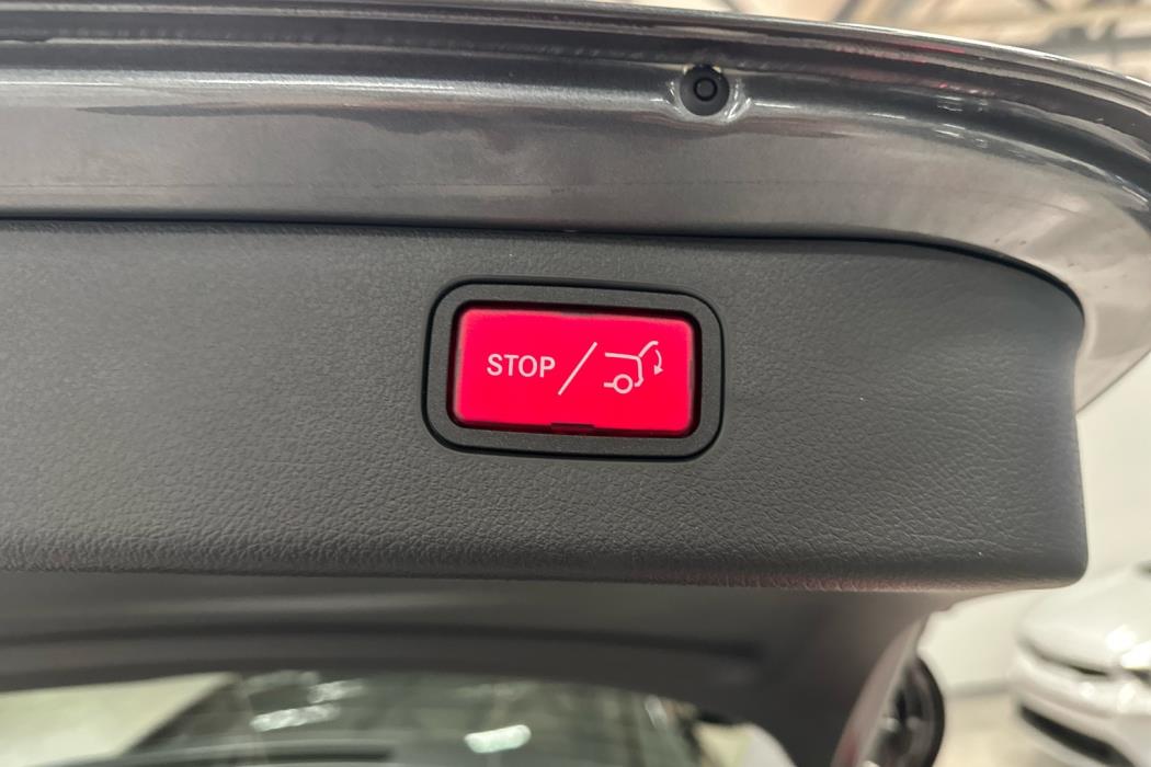 MERCEDES-BENZ C 2025